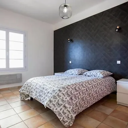 Cassis T2 Les Pieds Dans L'Eau Apartment Exterior photo